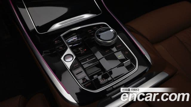 BMW X7 (G07) xDrive 40i M Sport 6인승, 2024 15