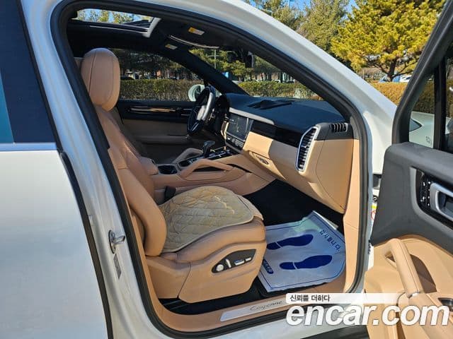 Porsche Cayenne (PO536), 2019 12