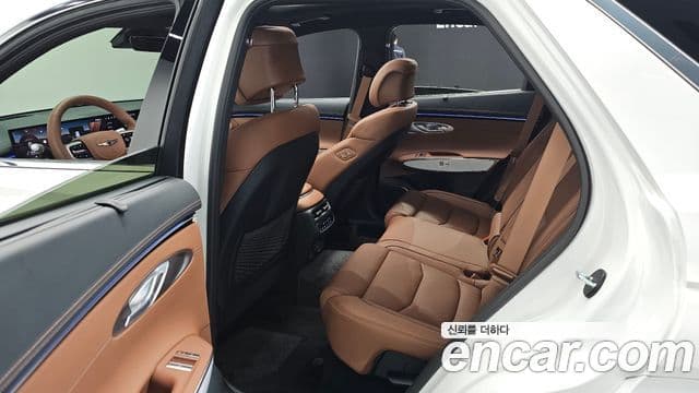 Genesis GV70, 2025 12