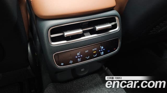 Genesis GV70, 2025 18