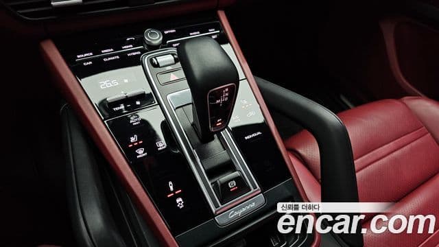 Porsche Cayenne (PO536) 3.0 E-гибрид, 2020 9