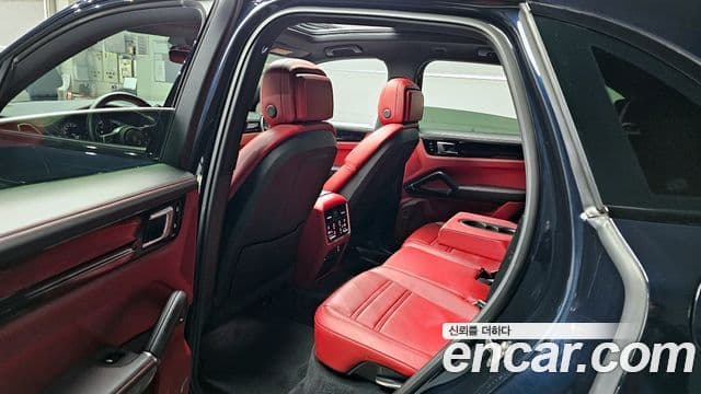 Porsche Cayenne (PO536) 3.0 E-гибрид, 2020 11