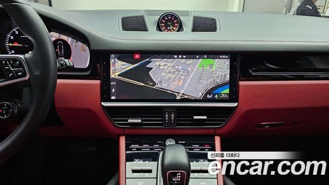 Porsche Cayenne (PO536) 3.0 E-гибрид, 2020 19