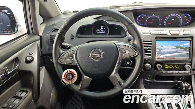 KG모빌리티(SsangYong) Korando 투리스모 4WD outdoor Edition 9인승, 2016 15