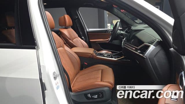 BMW X7 (G07) xDrive 40i M Sport 6인승, 2024 11