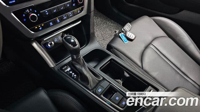 Hyundai LF Sonata Special, 2016 9