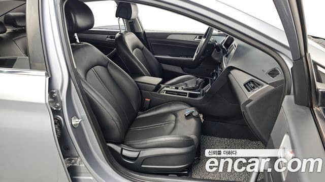 Hyundai LF Sonata Special, 2016 12