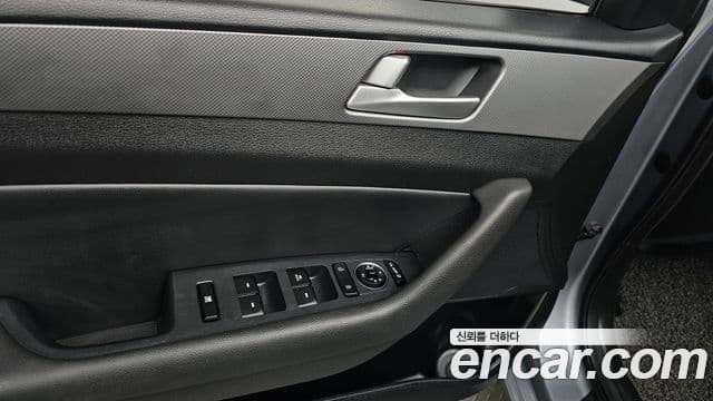 Hyundai LF Sonata Special, 2016 16