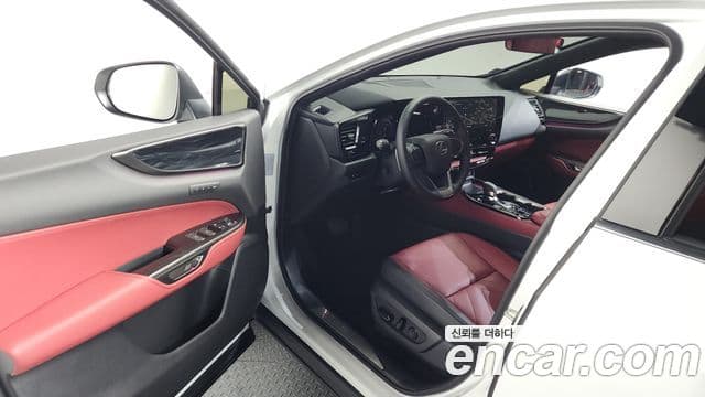 Lexus NX350h 2세대 Premium, 2026 10