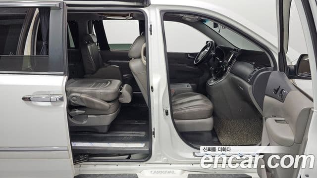 Kia Carnival R President, 2014 11