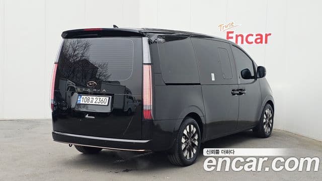 Hyundai Staria Inspiration, 2023 2