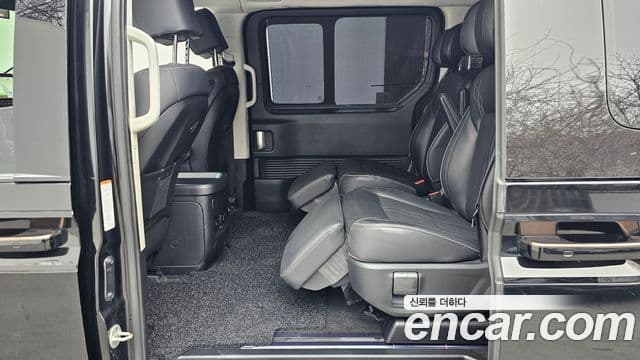 Hyundai Staria Inspiration, 2023 12