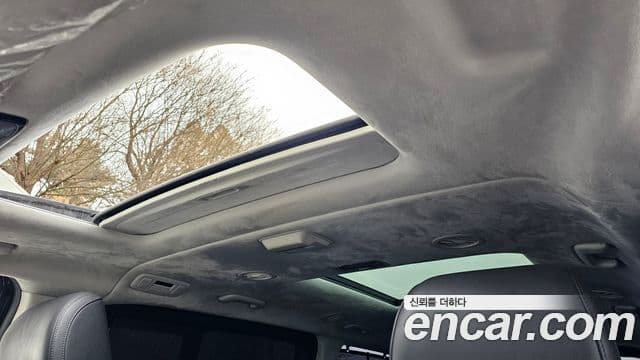 Hyundai Staria Inspiration, 2023 18