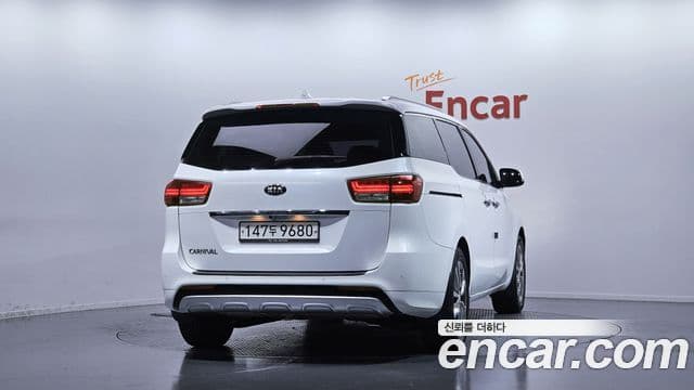 Kia All New Carnival Prestige, 2018 4
