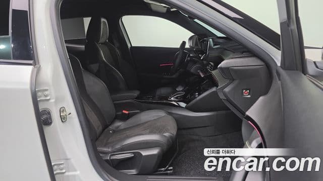 Peugeot 2008 2세대 1.5 BlueHDi GT Line, 2021 11