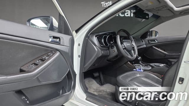 Kia K5 Prestige, 2012 12