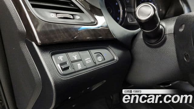 Hyundai Grandeur HG LPG HG300 для людей с инвалидностью, 2011 16