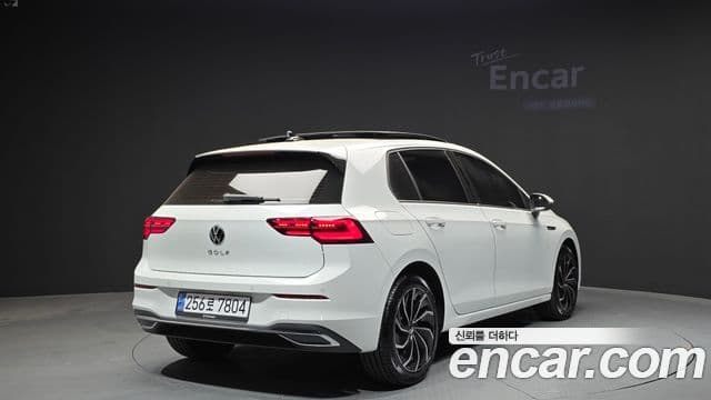 Volkswagen Гольф 8세대 Prestige, 2024 2