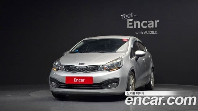 Kia All New Pride Luxury, 2012 3