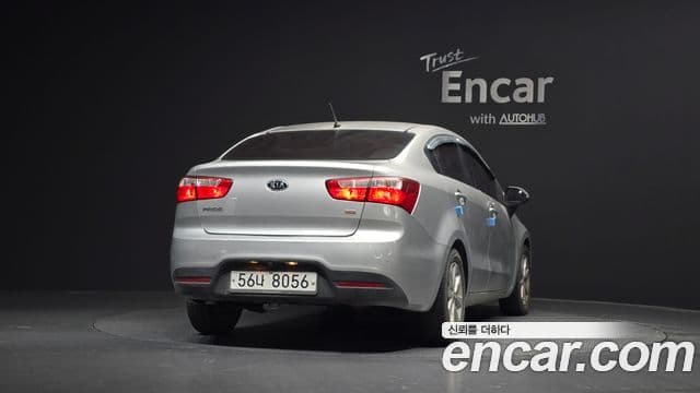 Kia All New Pride Luxury, 2012 4