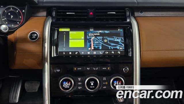 Land Rover Discovery 5 Luxury, 2019 15