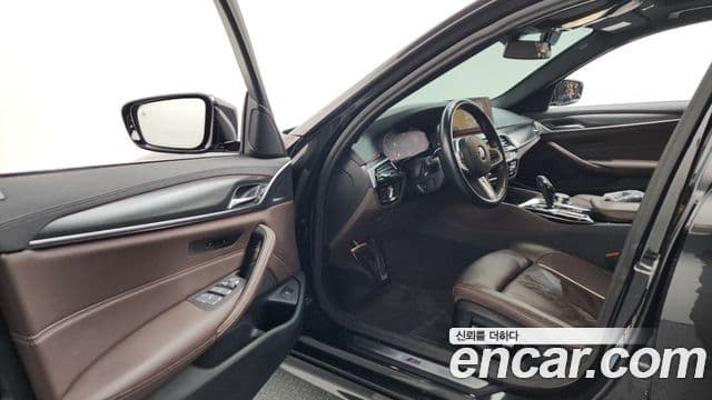 BMW 5시리즈 (G30) 523d M Sport, 2023 10
