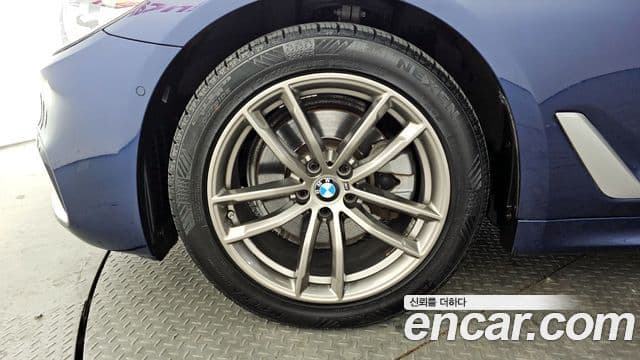 BMW 5시리즈 (G30) 520d M Sport Special Edition, 2018 все фото