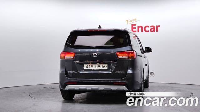 Kia All New Carnival Luxury, 2016 4