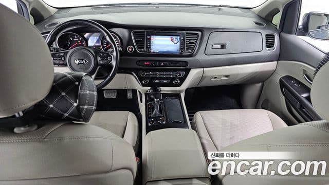 Kia All New Carnival Luxury, 2016 7
