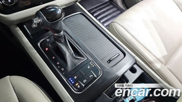 Kia All New Carnival Luxury, 2016 9