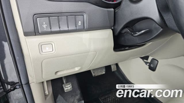 Kia All New Carnival Luxury, 2016 13