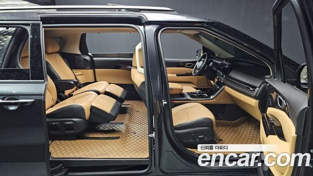 Kia Carnival 4세대 Signature, 2022 11