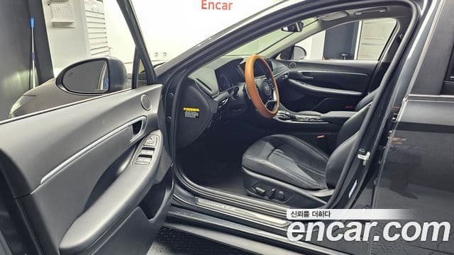 Hyundai Sonata (DN8) Premium Family, 2020 10