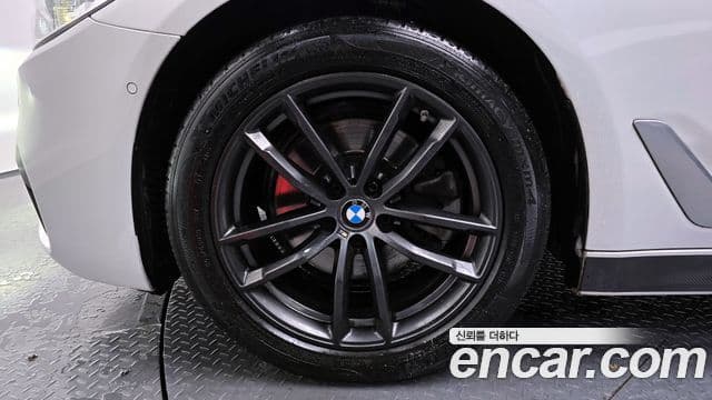 BMW 5시리즈 (G30) 520d xDrive M Sport, 2018 все фото