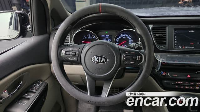 Kia The / новый New Carnival Noblesse, 2019 13