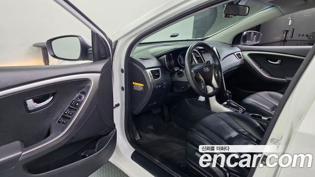 Hyundai i30(новый кузов / новое поколение) 1.6 GDI Unique, 2012 10