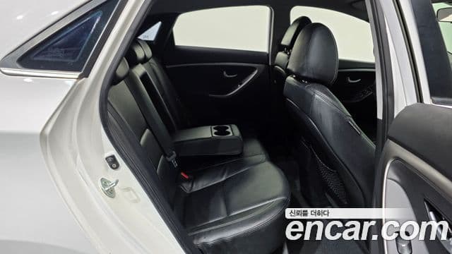 Hyundai i30(новый кузов / новое поколение) 1.6 GDI Unique, 2012 12