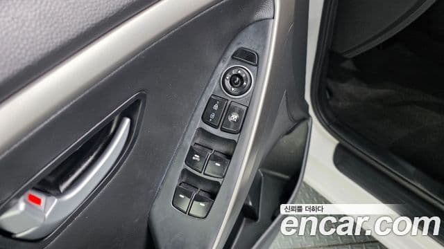 Hyundai i30(новый кузов / новое поколение) 1.6 GDI Unique, 2012 19