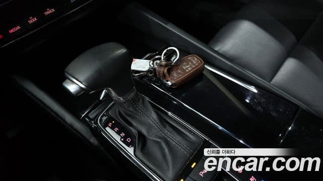 Kia All New K7 Noblesse, 2016 9