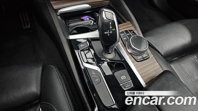 BMW 5시리즈 (G30) 530i xDrive M Sport Plus, 2017 9