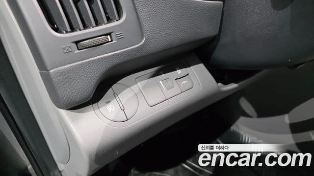 Hyundai Grand Starex CVX Luxury, 2015 16