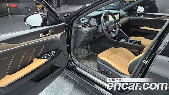 Kia K5 3세대 Signature, 2023 11