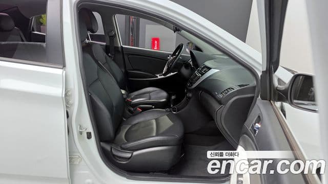 Hyundai Accent(новый кузов / новое поколение) Premium, 2014 11