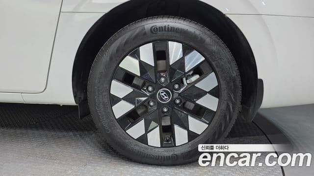 Hyundai Staria Inspiration, 2025 все фото