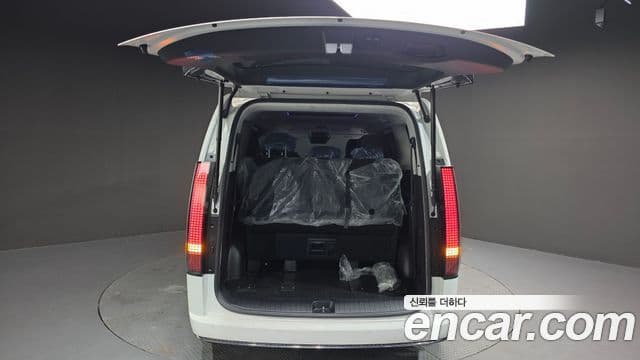 Hyundai Staria Inspiration, 2025 17