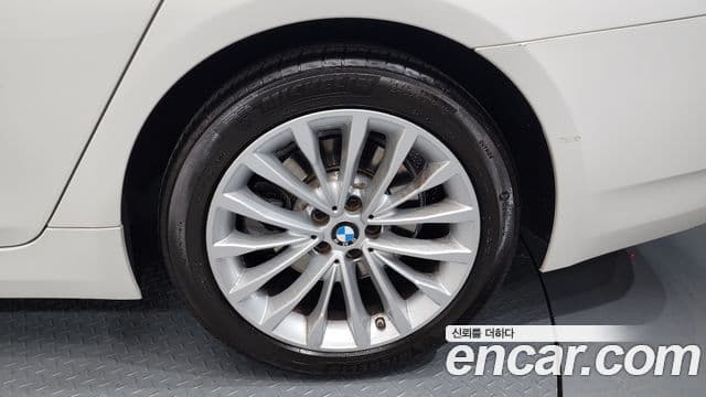 BMW 5시리즈 (G30) Luxury, 2022 все фото