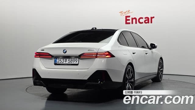 BMW 5시리즈 (G60) 530i xDrive M Sport, 2025 2
