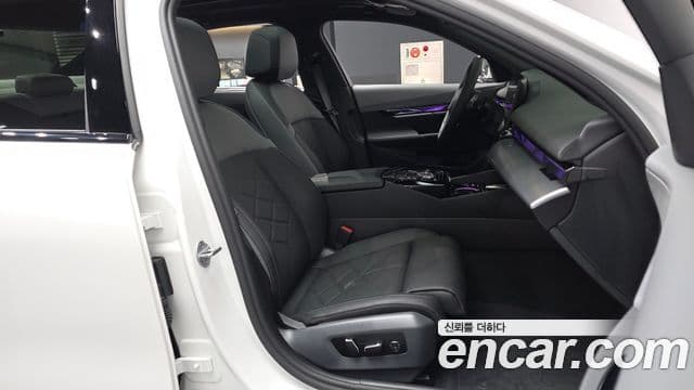 BMW 5시리즈 (G60) 530i xDrive M Sport, 2025 11