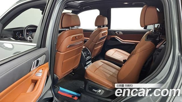 BMW X7 (G07) xDrive 40d M Sport 6인승, 2023 11