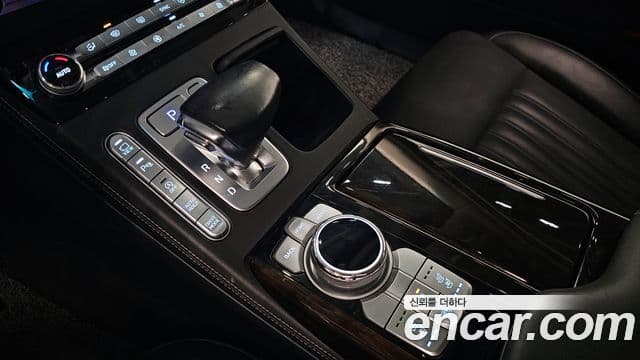 Genesis G90 Premium Luxury, 2019 9